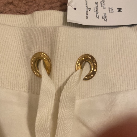 Cream velour BEBE brand new sweatsuit. ELEGANCE & CLASSY 💜 - Picture 9 of 9